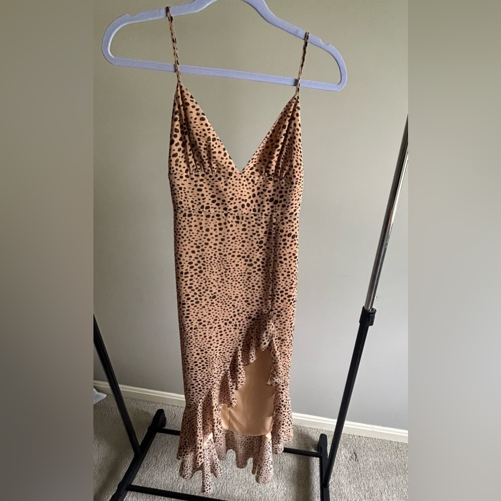 REVOLVE MAJORELLE LORETTO DRESS IN NATURAL LEOPARD , NEVER WORN - Picture 4 of 5